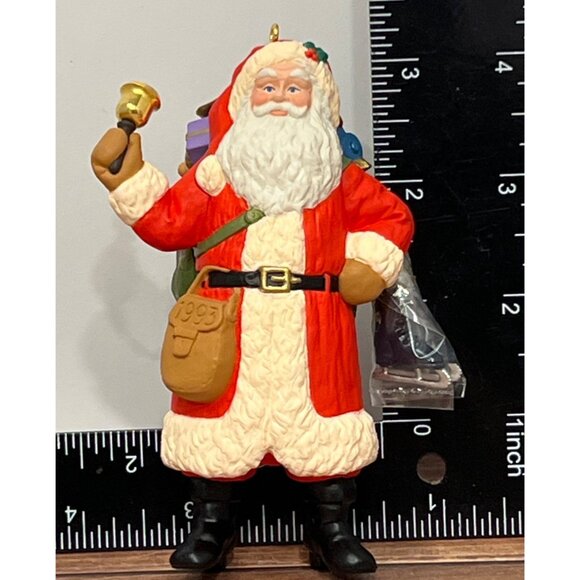 1993 HALLMARK KEEPSAKE ORNAMENT QX484-2 MERRY OLDE SANTA COLLECTORS SERIES - Picture 4 of 5